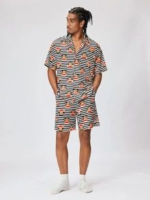 Paul Frank X SHEIN طقم ملابس منزلية للرجال قميص مخطط بأكمام قصيرة وأزرار مفردة وشورت - أبيض وأسود - مشاهدة 5