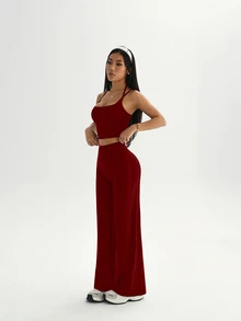 SHEIN Sovereign Charm Solid Color Cropped Camisole & Pants Sports Set - Burgundy - View 6