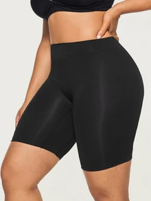 SHEIN Plus Size Black Workout Shorts For Women Medium Stretch Plain Casual Comfy Shapewear - Black - View 6