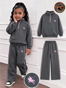 SHEIN 2件組幼女學院風刺繡貼布半拉鍊立領長袖寬腿褲抓絨加厚運動衫褲套裝秋季穿搭 - 深灰色 - 查看 4