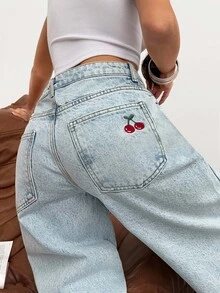 SHEIN Plus jeans med hög midja, avslappnad stil, ljusblå snötvätt, regular fit, körsbärsbrodyr, detaljerad knappslå fram, vida ben, för skola, college, dejtkväll och sommar - Ljustvätt - Visa 3