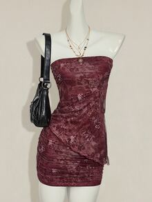 SHEIN ICON 2pcs/Set Atasan Tube dengan Belahan Samping Motif Vintage dan Rok Lilit Berkerut - Burgundy - View 3