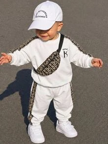 SHEIN 買2送1，幼童男孩，幼童男孩3件組秋冬時尚拼色運動衫套裝與斜挎包多件套裝，幼兒服飾，秋冬服飾，街頭風，柔軟 - 白色 - 查看 10