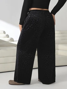 Solflare Plus Size Casual Loose Leopard Print Jacquard Pants - Black - View 2