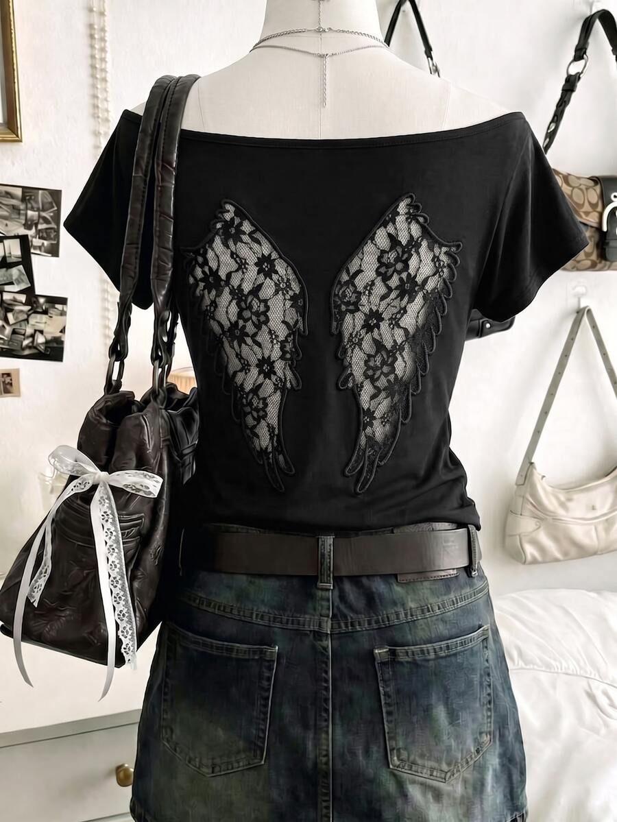 Lalippa Kaos Wanita Lengan Pendek Tanpa Bahu dengan Desain Bordir Renda Kontras di Bagian Belakang - Hitam - View 1