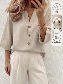 SHEIN LUNE Camisa casual de mujer de primavera/verano de mezcla de algodón con cuello en V y decoración de botones, adecuada para el hogar, salidas, Día del Maestro, oficina, vacaciones, brunch, color beige - Caqui - Ver 5