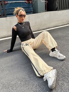 SHEIN ICON 低腰星星印花側拼接織帶降落傘褲 - 米色 - 查看 5