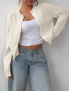 SHEIN BASICS 休閒純色圓領長袖寬鬆短版女款毛衣 秋季外套 日常上班早午餐辦公室穿搭 米白色 教師節 - 米色 - 查看 6