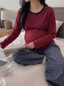 DAZY Bộ 2 món bầu nữ mặc nhà thường ngày mùa xuân thu, áo thun tay dài dáng rộng phối màu tương phản họa tiết patchwork và quần hoa nhí - Đỏ - Xem 9
