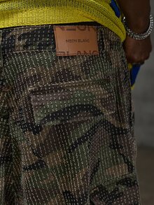GETOML 男士休闲时尚街头迷彩印花翻盖口袋毛边宽松七分裤，春夏款 - 軍綠色 - 查看 4