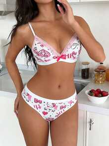 ZzzCrew HELLO KITTY AND FRIENDS | SHEIN مجموعة من قطعتين حمالة صدر مطرزة بالدانتيل مع طباعة كرتونية + سروال داخلي مثلث للنساء - متعدد الألوان - مشاهدة 5