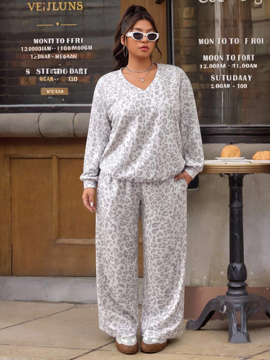 SHEIN EZwear Plus Size Fashion Leopard Print Long Sleeve Sweatshirt And Loose Pants 2 Pieces Set Fall