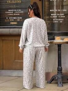 SHEIN EZwear Plus Size Fashion Leopard Print Long Sleeve Sweatshirt And Loose Pants 2 Pieces Set Fall - Grey - View 4