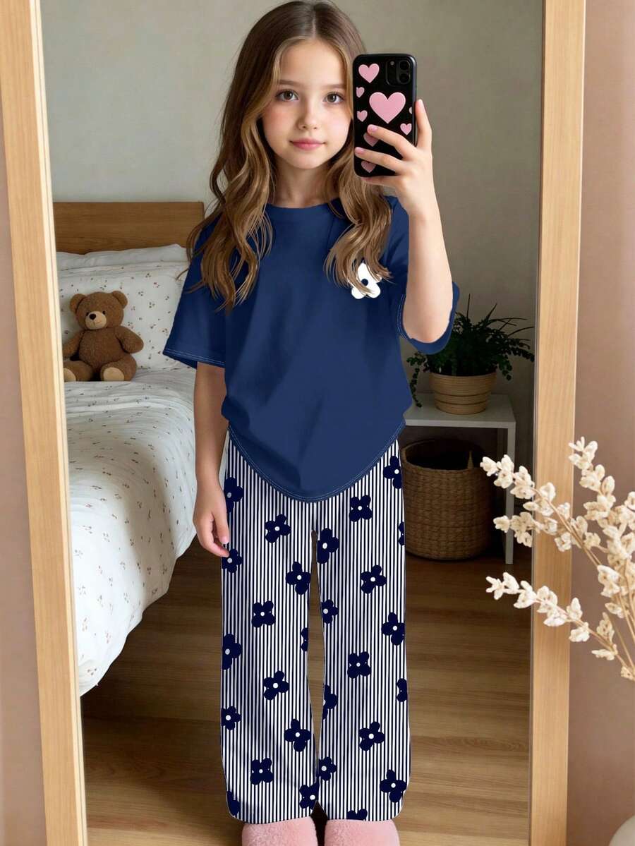 海軍藍家庭套裝女童睡衣套裝，復古藍白條紋迷你碎花圓領短袖長褲，Y2K可愛風服飾 - 彩色 - 查看 1