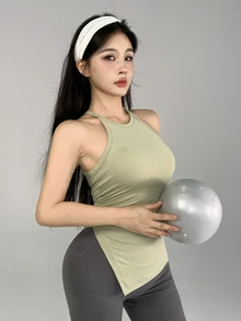 DAZY Women's Solid Color Side Slit Hem Sports Tank Top - Green - View 6