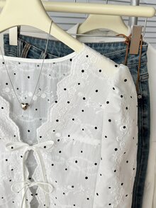 Muvela 女款秋季白色刺繡黑白波點休閒日常長袖襯衫，白色上衣，波點上衣，外出穿搭上衣 - 白色 - 查看 5