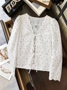 Muvela 女款秋季白色刺繡黑白波點休閒日常長袖襯衫，白色上衣，波點上衣，外出穿搭上衣 - 白色 - 查看 7