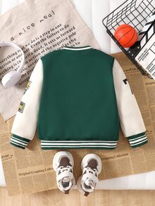 SHEIN 小男孩大學風棒球夾克，綠色抓絨保暖拼色學院運動風運動外套，字母圖案與羅紋飾邊 - 彩色 - 查看 2