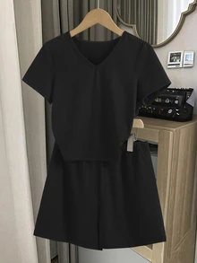 Elladie kids Conjunto de 2 piezas para adolescentes, camiseta ajustada de manga corta y cuello redondo, shorts elásticos de cintura alta, estilo casual Play Boy streetwear, color negro, verano, Bottle Girl - Negro - Ver 4