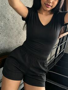 màu đen