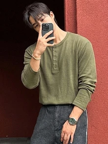 DAZY 男士紋理布料純色基本款半開襟軍綠色長袖T恤 - 軍綠色 - 查看 8