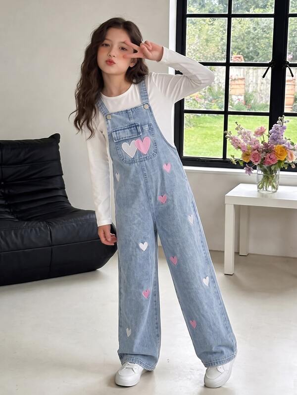 Girls' Denim Overalls, All-Season New Y2K Style, Light Blue Vintage Denim With Large Front Pocket, Pink And White Heart Embroidery, Loose Straight Leg Fit, Soft And Comfortable Fabric, Fashionable And Versatile, Suitable For Daily Wear, All-Season New Girls' Denim Overalls