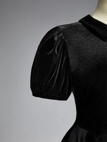 ROMWE Dark Gothic Moon Embroidered Pattern Plus Size Women's Short Dress - Black - View 3