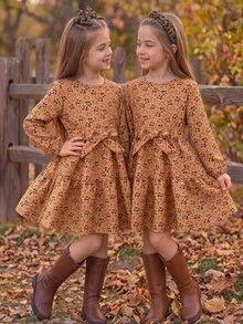 SHEIN Elladie kids 女童春秋感恩節棕色田園風仙女公主薄款編織洋裝，植物碎花圓領燈籠長袖秋季款 - 黃色 - 查看 1