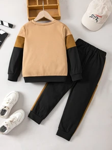 SHEIN 小男孩 2 件套運動服套裝，拼色字母圖案運動衫與長褲，學院風返校穿搭 - 彩色 - 查看 2