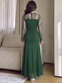 Modelyn 法式設計優雅蕾絲拼接蝴蝶結女款長洋裝，深綠色，適合婚禮晚宴，秋季穿著 - 墨綠色 - 查看 2
