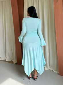GalTyme Plus Size Women Solid Color Deep V-Neck Bell Sleeve Top And Pleated Asymmetric Hem Skirt Fashion 2 Pieces Set Fall - Mint Green - View 2