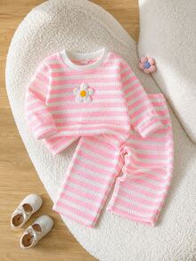 SHEIN Playful Pals 女嬰休閒可愛親子套裝 粉色與白色條紋長袖上衣 3D花朵長褲套裝 春秋冬拍照穿搭 - 粉色 - 查看 1