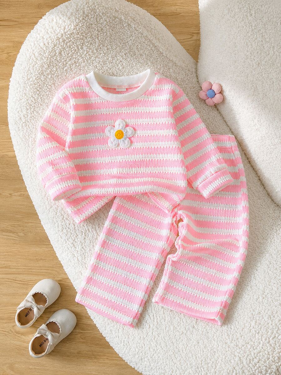 SHEIN Playful Pals 女嬰休閒可愛親子套裝 粉色與白色條紋長袖上衣 3D花朵長褲套裝 春秋冬拍照穿搭 - 粉色 - 查看 1