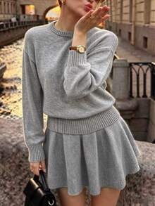 Autumn/Winter Festival Outfits Casual Solid Color Sweater & Knit Skirt 2 Pieces Set - Grey - View 4