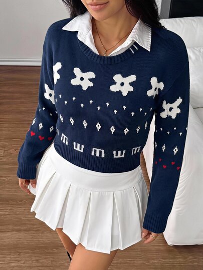SHEIN Autumn/Winter Cute Playful Pink & White Colorblock Heart Pattern Crew Neck Short Pullover Long Sleeve Sweater, Regular Thickness, Versatile Casual Daily Wear For Girls, Suitable For Shopping, School, Parties And More