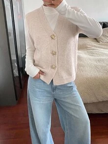 Siren Gaze Women's Street Style Starfish Metal Button V-Neck Knit Vest - Apricot - View 6