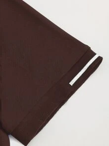 Manfinity Homme 男士拼色短袖休閒正式/通勤棕色 Polo 衫，夏季 - 摩卡棕 - 查看 3