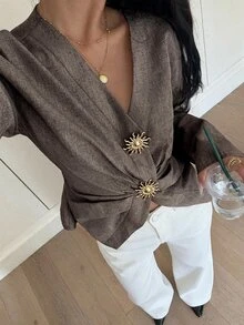 Siren Gaze 女款優雅極簡金屬鈕扣裝飾長袖百褶修身襯衫 - 咖啡棕 - 查看 6