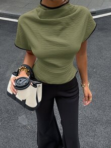 Siren Gaze 褶皱领口、不对称袖子、侧边褶皱、收腰设计，竹纤维面料女士衬衫，撞色滚边，四季皆宜 - 軍綠色 - 查看 5