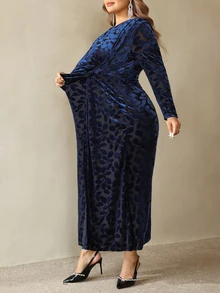 SHEIN CURVE+ 大尺碼女款花卉印花長袖百褶優雅洋裝，秋季晚餐派對晚宴黑色 - 藍色 - 查看 4