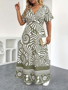 SHEIN LUNE CURVE Vintage Shell Print Wrap V-Neck Short Sleeve High Waist Full Skirt Beach Maxi Dress - Green - View 7