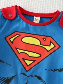 SUPERMAN X Cozy Pixies 小男孩 IP 聯名英雄圖案圓領短袖套頭上衣、彈性腰頭短褲、披風 3 件套 - 藍色 - 查看 5