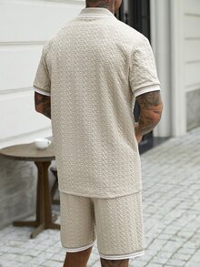 Manfinity CasualCool 男士條紋短袖單排扣襯衫與抽繩腰短褲休閒套裝 - 卡其色 - 查看 2