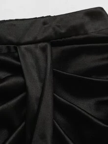 GlowEve CURVE Women's Plus Size Solid Color Pleated Fashion Design Sexy Skirt - Black - View 6