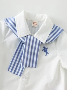 Cozy Pixies 3件組男嬰舒適休閒百搭日常時尚簡約學院風白色 Polo 衫搭配藍白條紋披肩與藍白短褲多件套裝，適用制服正式穿著、婚禮、滿月、洗禮、周歲慶祝與嬰兒派對 - 彩色 - 查看 3