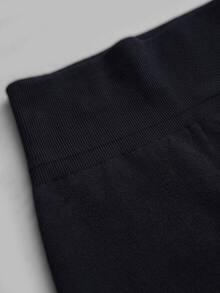 Sweetra Women's Plus Size Solid Color Casual Versatile Daily Travel Sports Shorts - Black - View 5