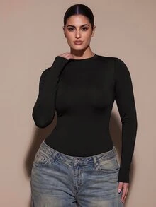 SHEIN BAE CURVE بودي نسائي مقاس كبير باللون الأسود بأكمام طويلة - قطعة أساسية متعددة الاستخدامات لطبقات الخريف والشتاء، تتميز بأسلوب مثير وحشوات صدر مدمجة. - الأسود - مشاهدة 2