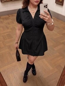 SHEIN MOD 大尺碼女款純色短泡泡袖單排扣休閒短洋裝 - 黑色 - 查看 5