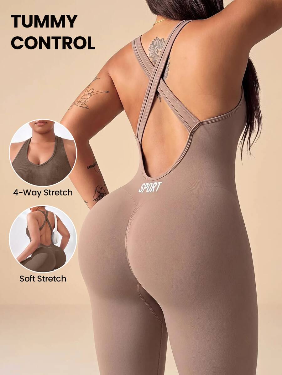 SHEIN Rhythm Era Jumpsuit Pas Badan Tanpa Lengan dengan Leher Halter, Warna Polos Ukuran Plus - Coklat - View 1