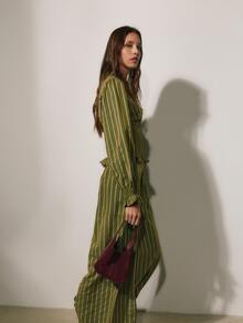 Nöista 2 Pieces Outfit For The Fall Winter Season, In Atumn Colors, Smocked Shirt On The Waist And Straight Skirt, Perfect Look For Back To School. - Green - View 5